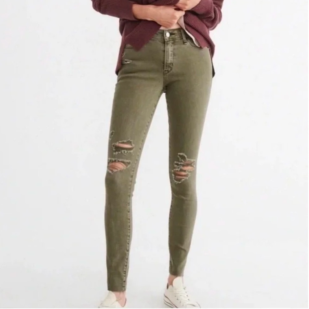 Abercrombie & Fitch Harper Super Skinny Distressed Raw Hem Women’s Jeans